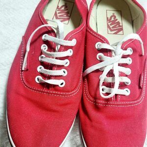 VANS Red Suze 8 sneaker lightly used.